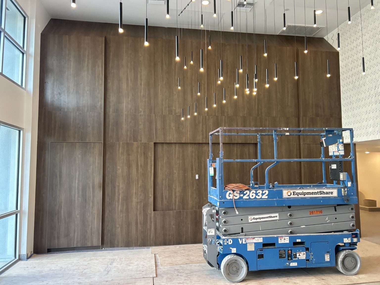 Finished commercial feature wall by Optimal Gypsum Construction
